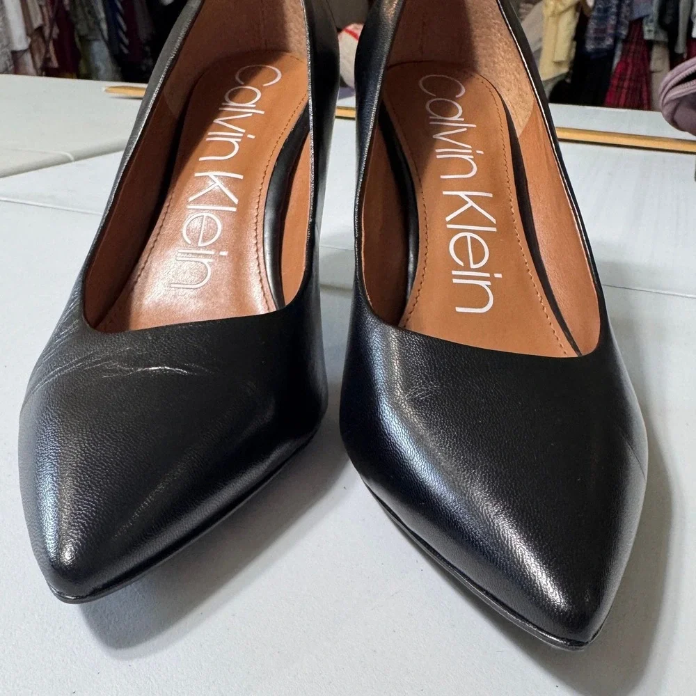 Calvin Klein Pumps Women 10 Black Excellent Leather Pointed Toe Stiletto Heel